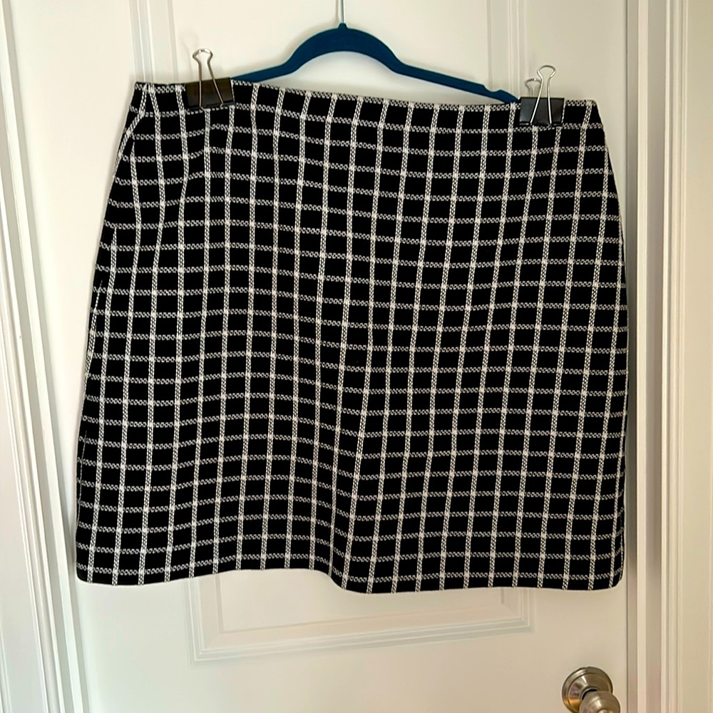 Talbots Black and Whiteite Plaid Skirt